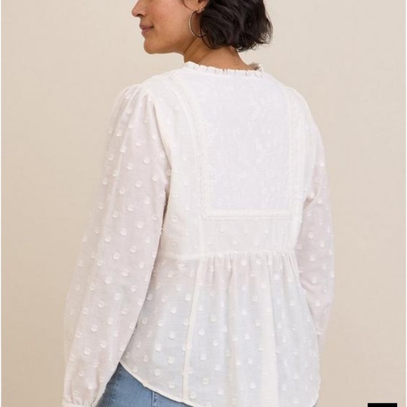 Torrid Clip Dot Mixed Eyelet Yoke Detail Top Sz 2 - Picture 3 of 10